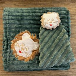 Kit 2 Peças Cobertor com Naninha Para Bebê Anti-alérgico Bordado Masculino e Feminino