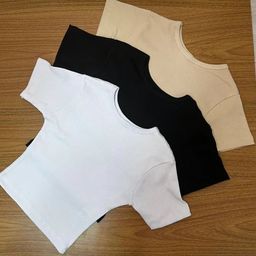 Kit 3 Cropped Manga Curta Canelado Manguinha Gola Redonda Ribana Canelada Algodão Blusinha Curta Camiseta Básica Cores